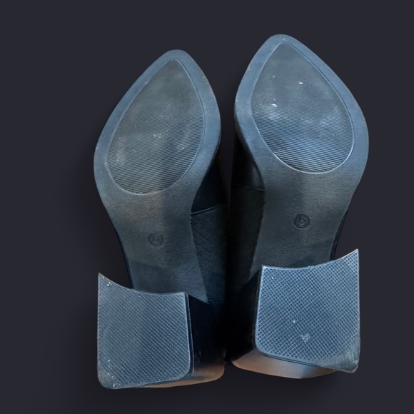 Elegant Black Ankle Boots - Picture 5 of 5